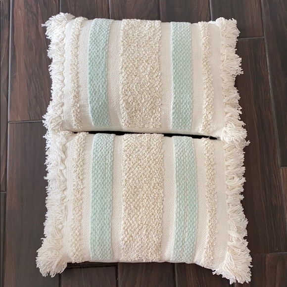 14” x 20” Pillows - Picture 1 of 3